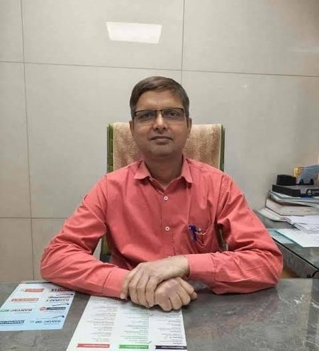 Consultant at Narayan Hospital, Gorakhpur